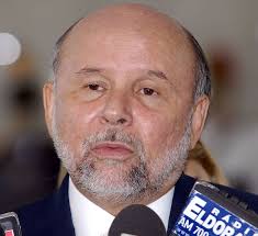 He continued his acting career, and worked as the lead actor in several successful telenovelas, such as valientes, herederos de una. Luciano Castro Wikidata