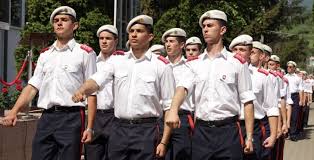 Academia forțelor aeriene „henri coandă din brașov a scos la concurs, pentru admiterea în anul universitar 2019/2020, 200 de locuri la toate specialixările pentru toate categoriile de forţe: Elevii Colegiului Militar La InÄlÈime La Admiterea De La Academiile Militare AceÈtia Au Ajuns La ForÈele Aeriene Respectiv ForÈele Terestre Ziarul Unirea