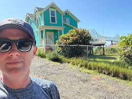 Pet Sematary house and field in Hancock, Maine
