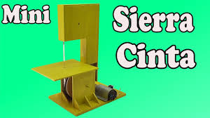 Como Hacer Una Mini Sierra Cinta Casera Muy Facil De Hacer Sierra De Cinta Clases De Carpinteria Herramientas Para Tallar Madera