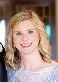 Eileen is a mother of two boys. Here is one of her favorite combinations  that she would love to receive for Mother's Day... hydrangea, peonies,  roses, stock, and more!