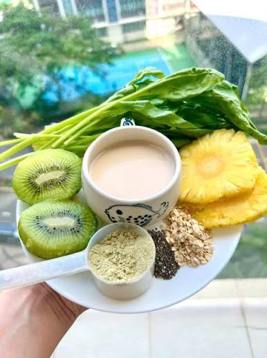 Ai bảo Sinh tố Rau xanh là khó uống? Trong khi em Pan mix cùng Đạm Rau ngon đến như zậy nèee Detox Smoothies đơn giản và không tốn kém, nên ai