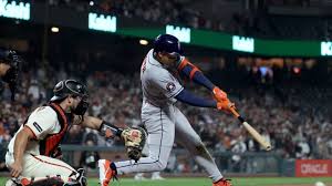 Jeremy Peña hits go-ahead single, Isaac Paredes 2-run double in 10th as Astros rally past Giants 6-3