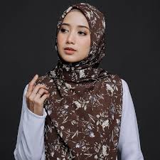 Tudung jenis ini kebiasaannya labuh mencecah siku & menutupi punggung. Tudunglabuh Hashtag On Twitter