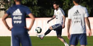El total de fallecidos ascendió a. Argentina Vs Brasil Scaloni Sigue Jugando A Las Escondidas Y No Mostro Las Cartas En El Ultimo Ensayo