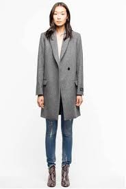 Le manteau idéal pour une femme ronde est la cape : Manteau Pour Femme Tout Ce Qu Il Faut Savoir Pour Faire Le Bon Choix
