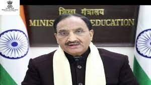 Southern manitoba hospital dealing with pandemic 'hoax' claims, death bed. Ck Bbawh2yis7m