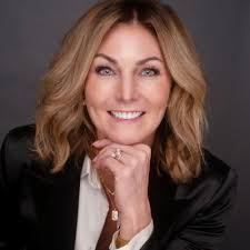 Darla Larson's Instagram, Twitter & Facebook