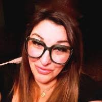 Amparo Villar's Instagram, Twitter & Facebook