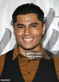 48 Photos & High Res Pictures