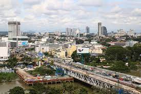 Dubbed the shah alam lrt line, syarikat prasarana negara bhd (prasarana) is expected to call for tenders for the project next year, after a proper in port klang, the lrt line will also be linked to the ktm commuter station to serve the growing population. Report Shah Alam Authority Suspends 11 Night Markets Near Klang Malaysia Malay Mail