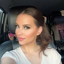 Ashley Gail Petersen (@ashleygailpeter)