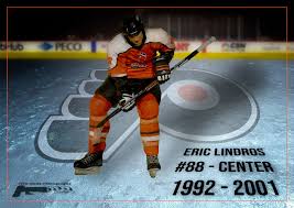 Newest design ice hockey team sports used professional vulcanized rubber material ice hockey ball hockey puck for sports event model: Focus Stacking Hockey Figures Five Birds Photography