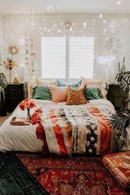 Whichever route you choose, you can be sure that with a little work and a keen eye, you will get the bohemian style bedroom you've always dreamed of. Pinterest Pghenze Apartment Decor Room Decor Bedroom Decor