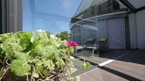 Verschönern sie ihren garten und vergrößern sie gleichzeitig seine nutzbarkeit mit einem schönen gartenhaus mit terrasse und anbau. Glas Schiebetur System Gm Lightroll 10 12 Von Glas Marte Fur Terrasse Balkon Loggia Youtube