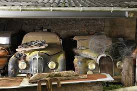 The World S Most Valuable Barn Find 60 Rare Cars Untouched For 50 Years Barn Finds Antique Cars Abandoned Cars