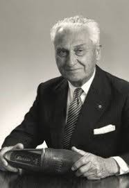 Nebojme se budoucnosti ! tomas bata st. Tomas Bata Founder Of The Bata Shoe Company Prague Blog Bata Bata Shoes Famous Faces