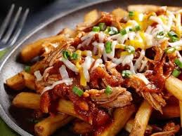 Poutine A L Effiloche De Dindon Recettes Le Dindon Du Quebec In 2020 Poutine Slow Cooker Recipes Poutine Recipe
