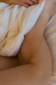 Caroline Zalog Hot Sex - Exclusive Shots