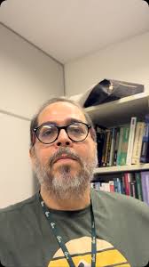 Pra fechar a semana, vou mostrar como ficou a biblioteca depois de  organizada com os novos títulos., @ufraoficial , @ufraparagominasoficial ,  @npca.ufra , @bsi.ufra.paragominas