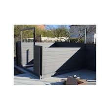 Il est idéal pour ranger vos outils, vélos, tondeuse… et offre un espace de rangement. Abri Jardin Moderne Design Lame Composite Avec Terasse Promo