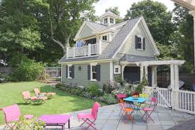 The house features a huge garage which can accommodate nine cars. 75 Beautiful Detached Garage Pictures Ideas August 2021 Houzz