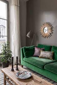 Des bouquets, des tableaux ou d'autres supports vous attendent. Salon Vert Tendance Couleur Cote Maison