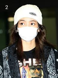 These 15 Photos Prove That No Mask Can Hide BLACKPINK Lisa's Beauty