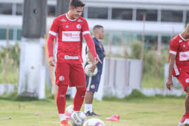 Equipe celeste esteve por pouco para conseguir os três pontos, mas vacilou na parte final do jogo e terminou com o empate em 2 a 2 com o clube baiano em. Saiba Como Assistir E Horario De Vitoria X Nautico Na Serie B 7 6 Dci