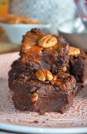 Brownie Chocolat Au Caramel Au Beurre Sale Le Sucre Sale D Oum Souhaib En 2020 Brownie Chocolat Recette Brownies Facile Caramel Au Beurre Sale