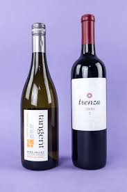 Gold Medal Wine Club June 2017 Subscription Box Review Coupon Hello Subscription Wine Clubs Wine Subscription Wine Case
