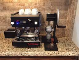 Loved by thousands of professional baristas, the linea classic truly helped launch the specialty coffee movement of the early 1990s. La Marzocco Linea Mini User Experience
