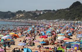 Exploring bournemouth's beautiful outdoor spaces: Coronavirus Avoid Britain S Beaches To Stop Covid Spread The National