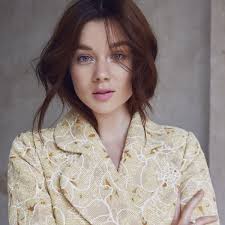 Julia Quinn clears up a Bridgerton misconception: Francesca absolutely  loves John. And like...of course she does, y'all. But I'm glad we have  someone who fully knows reassuring us (multiple times now at