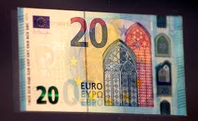 100 euro rechnung stockfotos 100 euro rechnung bilder alamy spielgeld euro scheine originalgröße zum ausdrucken hylen pdf euroscheine am pc ausfüllen und ausdrucken reisetagebuch der Darum Gibt Es Einen Neuen 20 Euro Schein Duda News