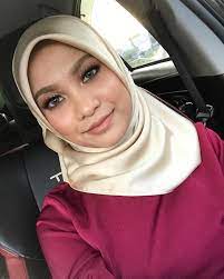 Pin By John Islam On Nabila Razali Beautiful Hijab Beautiful Muslim Women Girl Hijab