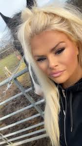 He knows I’m a push over 😂👏🏻