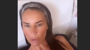 Antonella mosetti ha postato sui social una foto insieme all'ex premier silvio berlusconi: Antonella Mosetti Positiva Al Covid Dopo La Sardegna Fate I Tamponi Corriere Tv