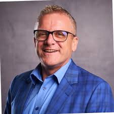 Norman Egan's Instagram, Twitter & Facebook