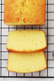 Cake Moelleux Aux Jaunes D Oeufs Et Yaourt Recipe In 2020 Food Cooking Recipes Creative Food
