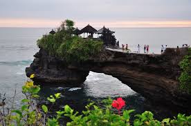 Pesona tempat wisata di bali telah melenggang ke dunia internasional. 5 Pantai Batu Bolong Bali Pantai Tempat