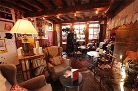 Dalida Eternelle Salon De The Decoration Salon Anglais Interieurs Cafe