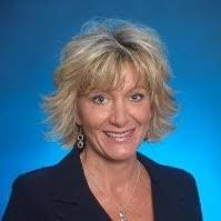 Kelly Tressler's Instagram, Twitter & Facebook