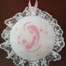 Guarda altre immagini sfogliando questa e altre bomboniere di matrimonio all'uncinetto. Bomboniere Promessa Di L Angolo Delle Idee Di Giovanna Facebook