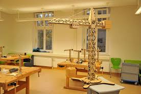 Schreibtisch selber bauen anleitung von hornbach. Junge Uni Live Kinder Bauen Einen Kran