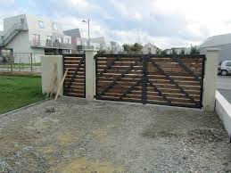 Comment Fabriquer Un Portail En Bois Maison Paille Passive44 Over Blog Com Portail Bois Patio Pergola Idees De Patio