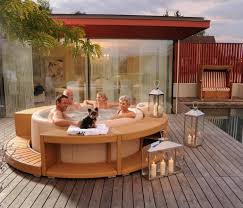 Sind sie gerade auf der suche nach einem winterfesten pool, so würden wir ihnen dazu einen ganz bestimmten whirlpool ans herz legen. Softub Whirlpools Whirlpool Garten Whirlpool Pool