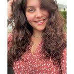 Vicky Labelle's Instagram, Twitter & Facebook