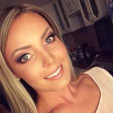 Abigail Perry's Instagram, Twitter & Facebook