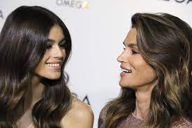 Cindy crawford prova que o tempo só a tornou ainda mais potente. Cindy Crawfords Comeback Dank Tochter Kaia Gerber Mummy Is Back